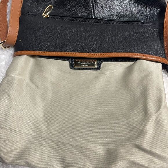 Valentina leather Black and Tan shoulder /Crossbody Bag gold tone hardwares. - Picture 10 of 12
